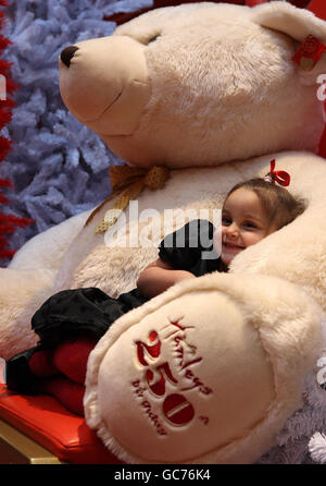 Neuer Hamleys Store eröffnet in St. Enoch Centre Stockfoto