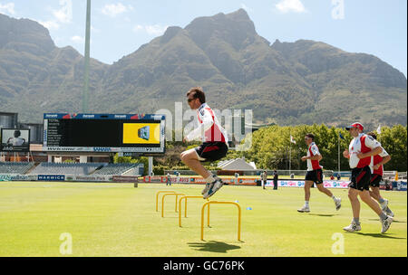 Englands Graeme Swann während einer Nets-Session auf dem Newlands Cricket Ground, Kapstadt, Südafrika. Stockfoto