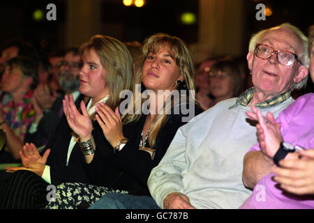 CATHERINE & JANE SMITH CLAP JOHN Stockfoto