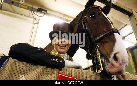 Toni Terry, Ehefrau von Chelsea und England Captain John, nach der Dressur während der London International Horse Show im Olympia Exhibition Centre, London. Stockfoto