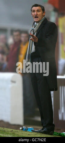 Fußball - Clydesdale Bank Scottish Premier League - Motherwell gegen Celtic - Fir Park. Celtic-Manager Tony Mowbray während des Spiels der Clydesdale Bank Scottish Premier League im Fir Park, Motherwell. Stockfoto