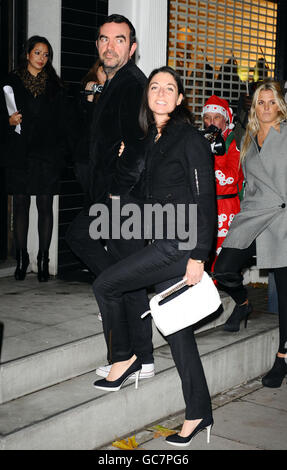 Mary McCartney und Simon Aboud kommen im Stella McCartney-Laden in London an. Stockfoto