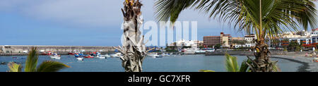 Panorama-Ferienort Playa de San Juan, Hafen, Strand, Innenstadt, Teneriffa, Insel, Kanaren, Spanien Stockfoto