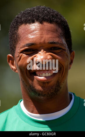 Cricket - Südafrika Netze - Newlands - Kapstadt. Makhaya Ntini aus Südafrika während einer Nets-Session in Newlands, Kapstadt, Südafrika. Stockfoto