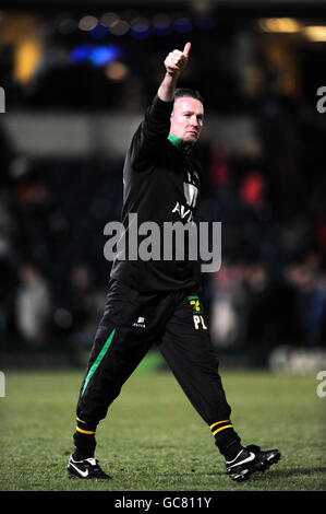 Norwich City-Manager Paul Lambert feiert ihren Sieg während der Coca-Cola Football League One Spiel in Adams Park, High Wycombe. Stockfoto