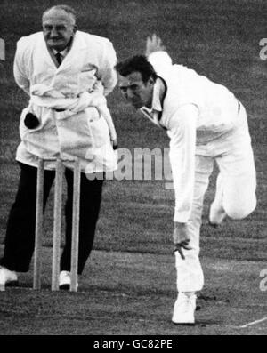 Cricket - Yorkshire V Sussex - Benson und Hedges Cup 1972 (Viertelfinale) - Ort Park Avenue Cricket Ground, Bradford Stockfoto