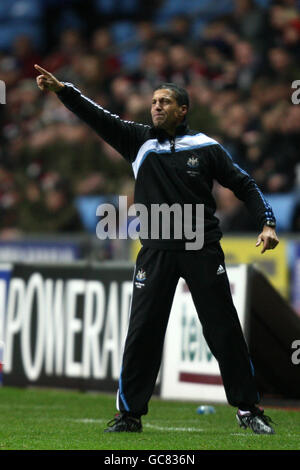 Fußball - Coca-Cola Football League Championship - Coventry City / Newcastle United - Ricoh Arena. Chris Hughton, Manager bei Newcastle United Stockfoto