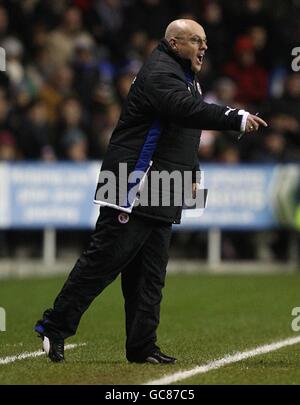 Fußball - FA-Cup - 3. Runde - Lesung V Liverpool - Madejski-Stadion Stockfoto