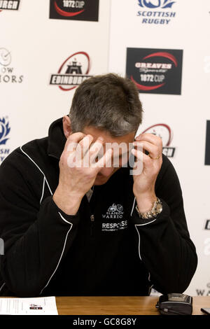 Rugby Union - Glasgow Warriors und Edinburgh Rugby Pressekonferenz - Greaves Sports. Sean Lineen, Cheftrainer der Glasgow Warriors, während einer Pressekonferenz bei Greaves Sports in Glasgow. Stockfoto