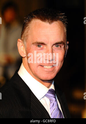 Gary Rhodes kommt zur Gala-Eröffnungsnacht des Varekai durch den Cirque Du Soleil in der Royal Albert Hall in London an. Stockfoto