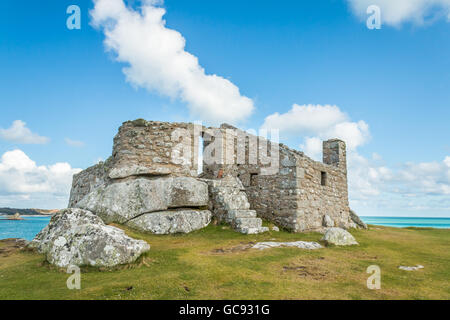 Das Blockhaus auf einem sonnigen Tag, Tresco, Isles of Scilly, April 2016 Stockfoto