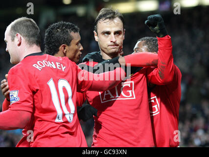 Dimitar Berbatov von Manchester United feiert sein erstes Tor beim Spiel in der Barclays Premier League in Old Trafford, Manchester. Stockfoto