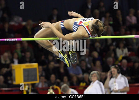 Leichtathletik - Aviva International Meeting - Kelvin Hall. Die britische Jessica Ennis beim Hochsprung-Event während der Aviva International in der Kelvin Hall, Glasgow. Stockfoto