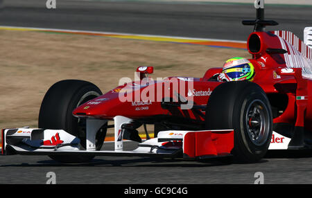 Auto - Formel-1-Wintertests 2010 - erster Tag - Circuit de la Comunitat Valenciana Ricardo Tormo. Ferrari Felipe Massa während der Formel-1-Testveranstaltung auf dem Circuit de la Comunitat Valenciana Ricardo Tormo, Valencia, Spanien. Stockfoto