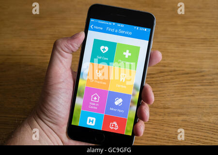 Krankenhaus Verzeichnis Streben des NHS in Großbritannien auf ein iPhone 6 Smartphone app Stockfoto