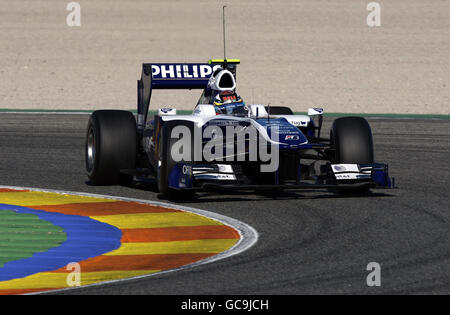 Der deutsche Nico Hulkenberg testet den neuen Williams während der Formel-1-Testfahrt auf dem Circuit de la Comunitat Valenciana Ricardo Tormo, Valencia, Spanien. Stockfoto