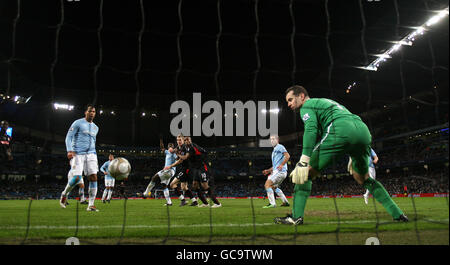 Fußball - FA Cup - Fünfte Runde - Manchester City / Stoke City - City of Manchester Stadium. Ricardo Fuller erzielt das Ausgleichstor von Stoke City auf 1-1 Stockfoto