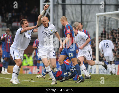 Fußball - FA Cup - Fünfte Runde - Crystal Palace / Aston Villa - Selhurst Park. James Collins von Aston Villa feiert das Tor zum Ausgleich Stockfoto