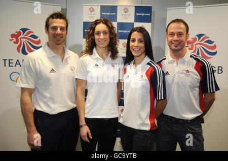 Das britische Skeleton Bobteam für die Olympischen Winterspiele 2010 in Vancouver, (von links) Adan Pengilly, Amy Williams, Shelley Rudman und Kristian Bromley während der Ankündigung des Team GB Skeleton Bob bei der British Olympic Association, London. Stockfoto