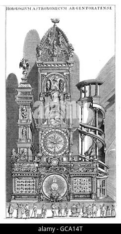 Die zweitgeborenen seiner Familie diese astronomische Uhr, entworfen von dem Schweizer Brüder Isaak und Josias Habrecht wurde im Jahre 1574 zu ersetzen sein Vorgänger im Jahr 1354 erbaut abgeschlossen. Hochkomplexe, reich verzierte, hielt es Zeit, Mondphasen und viele andere astronomische Daten bis 1788 zeigt. Es wurde im Jahre 1842 mit einer neuen, noch komplizierter Version noch heute arbeiten ersetzt. Stockfoto