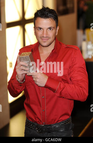 Peter Andre startet seinen Duft bedingungslos in Selfridges in der Oxford Street im Zentrum von London. Stockfoto