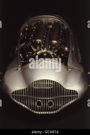 Transport / Transport, Auto, Fahrzeugvarianten, Auto Union, Rennwagen, Baujahr: 1936, Detail: Motor, historisch, historisch, 20. Jahrhundert, 1930er, 30er Jahre, Sportwagen, Nummer 4, vier, offen, Technik, Zusatzrechte-Abfertigung-nicht vorhanden Stockfoto