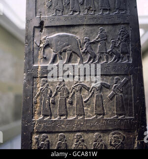 Aus dem Schwarzen Obelisken des assyrischen Königs Shalmaneser III