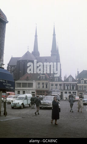 Geographie / Reisen, Holland / Niederlande, Delft, Straßenszenen, Straßenszene, um 1960, Additional-Rights-Clearences-not available Stockfoto