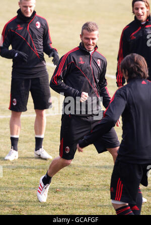 Fußball - Fußball - AC Mailand Trainings- und Pressekonferenz - Milanello. David Beckham von AC Milan während einer Trainingseinheit in Milanello, Mailand. Stockfoto