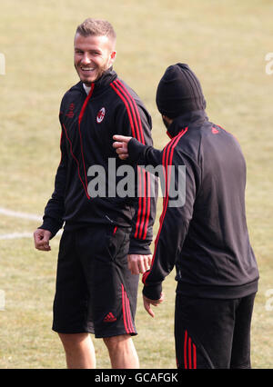 Fußball - AC Mailand Trainings- und Pressekonferenz - Milanello. David Beckham von AC Milan während einer Trainingseinheit in Milanello, Mailand. Stockfoto