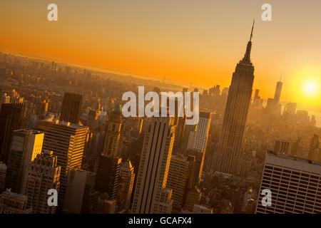 EMPIRE STATE BUILDING (© SHREVE LAMM & HARMON 1931) MIDTOWN SKYLINE MANHATTAN NEW YORK CITY USA Stockfoto