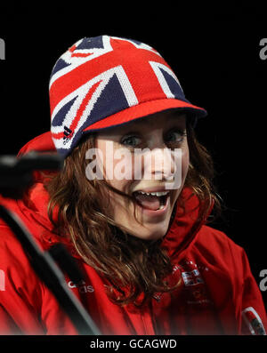 Die britische Amy Williams nach dem Women's Skeleton Run 2 im Whistler Sliding Center, Whistler, Kanada. Stockfoto