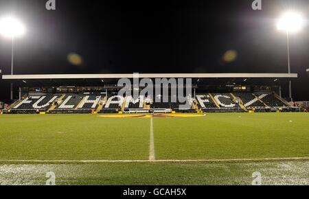 Fußball - UEFA Europa League - Runde 32 - Erstes Bein - Fulham gegen Shakhtar Donetsk - Craven Cottage. Gesamtansicht des Craven Cottage vor dem Spiel Stockfoto