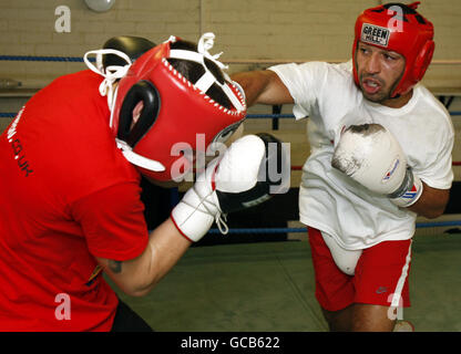 Boxen - Kell Brook Medien Workout - ST Thomas jungen und Mädchen Boxing Club Stockfoto