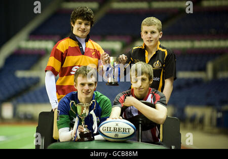 Westlich von Schottlands Stuart holt (hinten links), Currie's Robbie Wilson, Boroughmuir's Roy Stewart (vorne links) und Stirling County's Stephen Gillies (vorne rechts) während des Scotland Youth Cup Final Photocall im Murrayfield Stadium, Edinburgh. Stockfoto