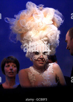 BRIT Awards 2010 - Show - London. Lady Gaga während der Brit Awards 2010 im Earls Court, London. Stockfoto