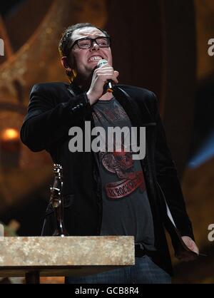 BRIT Awards 2010 - Show - London. Alan Carr bei den Brit Awards 2010, in Earls Court, London. Stockfoto