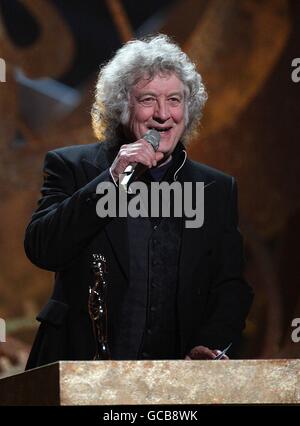 BRIT Awards 2010 - Show - London. Noddy Holder während der Brit Awards 2010 im Earls Court, London. Stockfoto