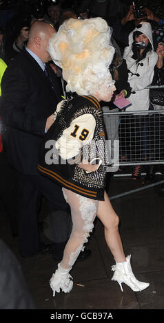 Lady Gaga kommt zur Afterparty der Brit Awards Universal im Mandarin Oriental in London. Stockfoto