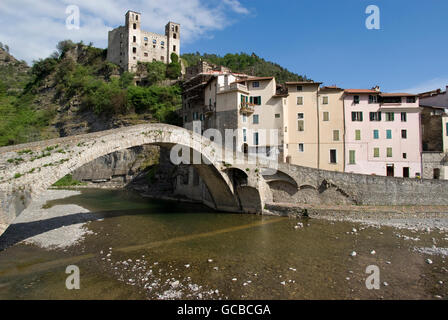 Dolceacqua. Altes Dorf in Ligurien Italien Stockfoto