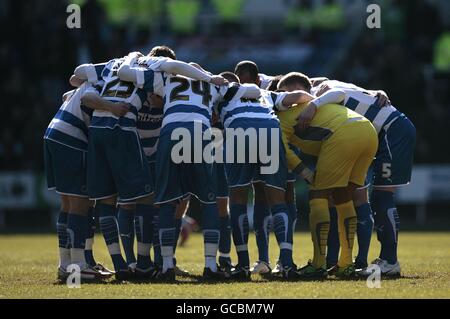 Fußball - Bundesliga - sechste Runde - Lesung V Aston Villa - Madejski-Stadion Stockfoto