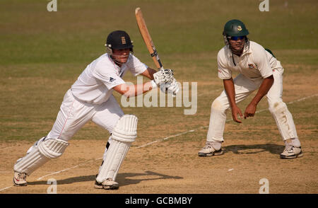 Cricket - Tour - Tag 3 - Match Bangladesch A V England - Shagoreka Cricket Ground Stockfoto