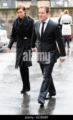 Alan Halsall (Charaktername Tyrone Dobbs) kommt zum Gedenkgottesdienst für den verstorbenen Maggie Jones, der in der Salford Cathedral, Manchester, die legendäre Coronation Street Battle-Axt Blanche Hunt spielte. Stockfoto