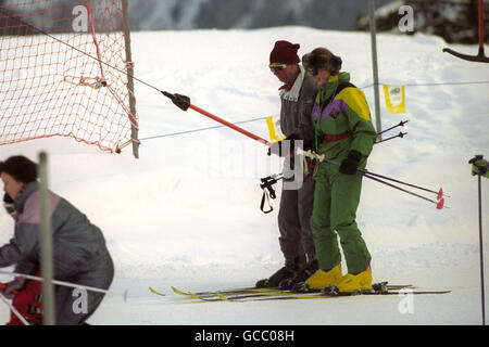 Royalty - Prinz Charles Skifahren - Schweiz Stockfoto