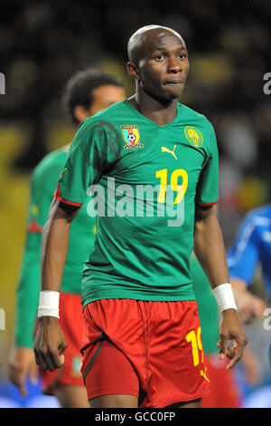 Fußball - Internationale Freundschaften - Italien gegen Kamerun - Stade Louis II. Stephane Mbia, Kamerun Stockfoto