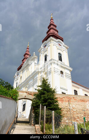 Wullersdorf Kirche St. Georg Österreich Niederösterreich, untere Österreich-Weinviertel Stockfoto