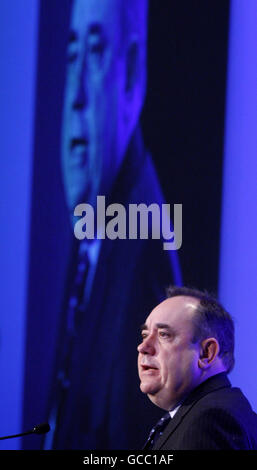 Erster Minister Alex Salmond Rede auf der Jahrestagung der Föderation der Kleinunternehmen im Aberdeen Exhibition and Conference Centre in Schottland. Stockfoto