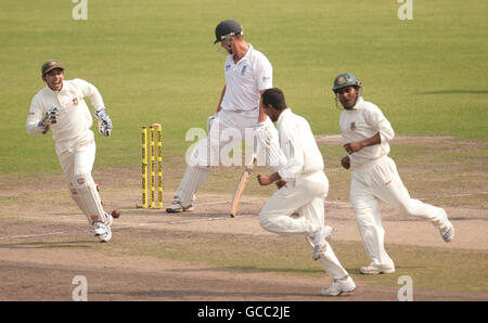 Cricket - zweiter Test - Tag 3 - Bangladesh V England - Shere Bangla Nationalstadion Stockfoto