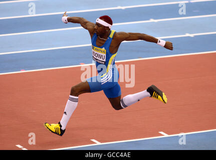 Leichtathletik - Aviva International - National Indoor Arena. Der britische Phillips Idowu im Dreifachsprung der Männer Stockfoto