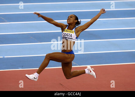 Leichtathletik - Aviva International - National Indoor Arena. Brasiliens Keila Costa während des Frauen-Weitsprungs Stockfoto